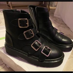 Black combat booties! Edgy and fashionable🔥